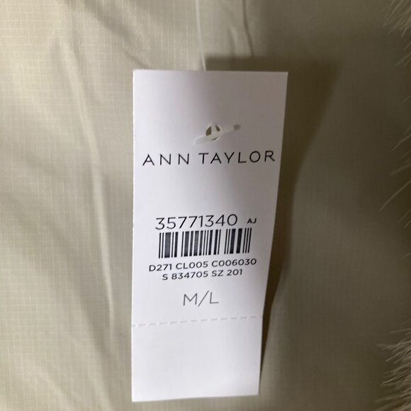 Womens Ann Taylor Faux Fur Vest Lined M/L Tan NWT Polyester Nylon - Picture 8 of 9
